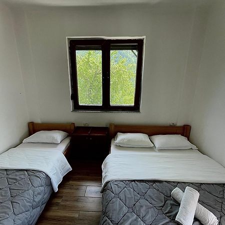 Lazer Cardaku guest house Valbone Exteriér fotografie