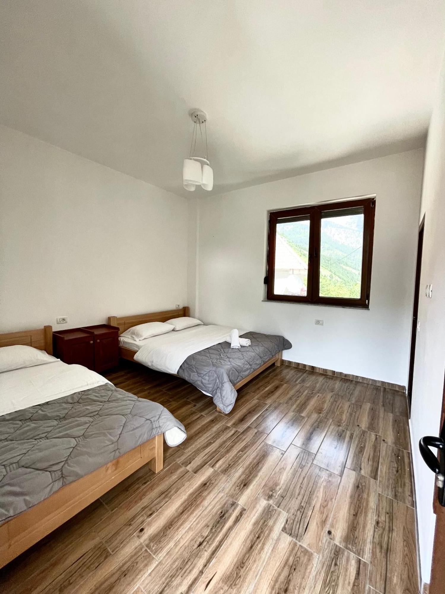 Lazer Cardaku guest house Valbone Exteriér fotografie