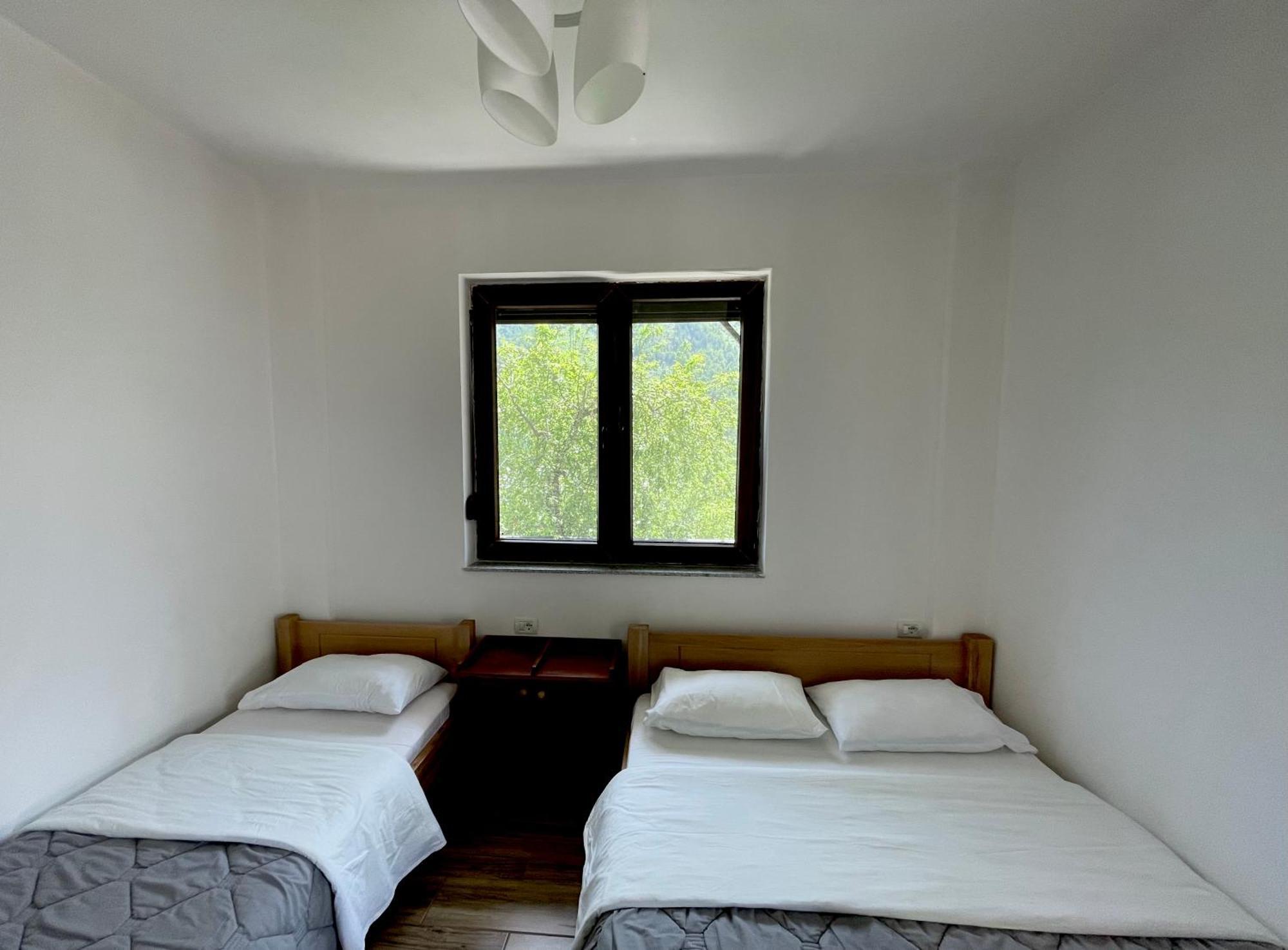 Lazer Cardaku guest house Valbone Exteriér fotografie