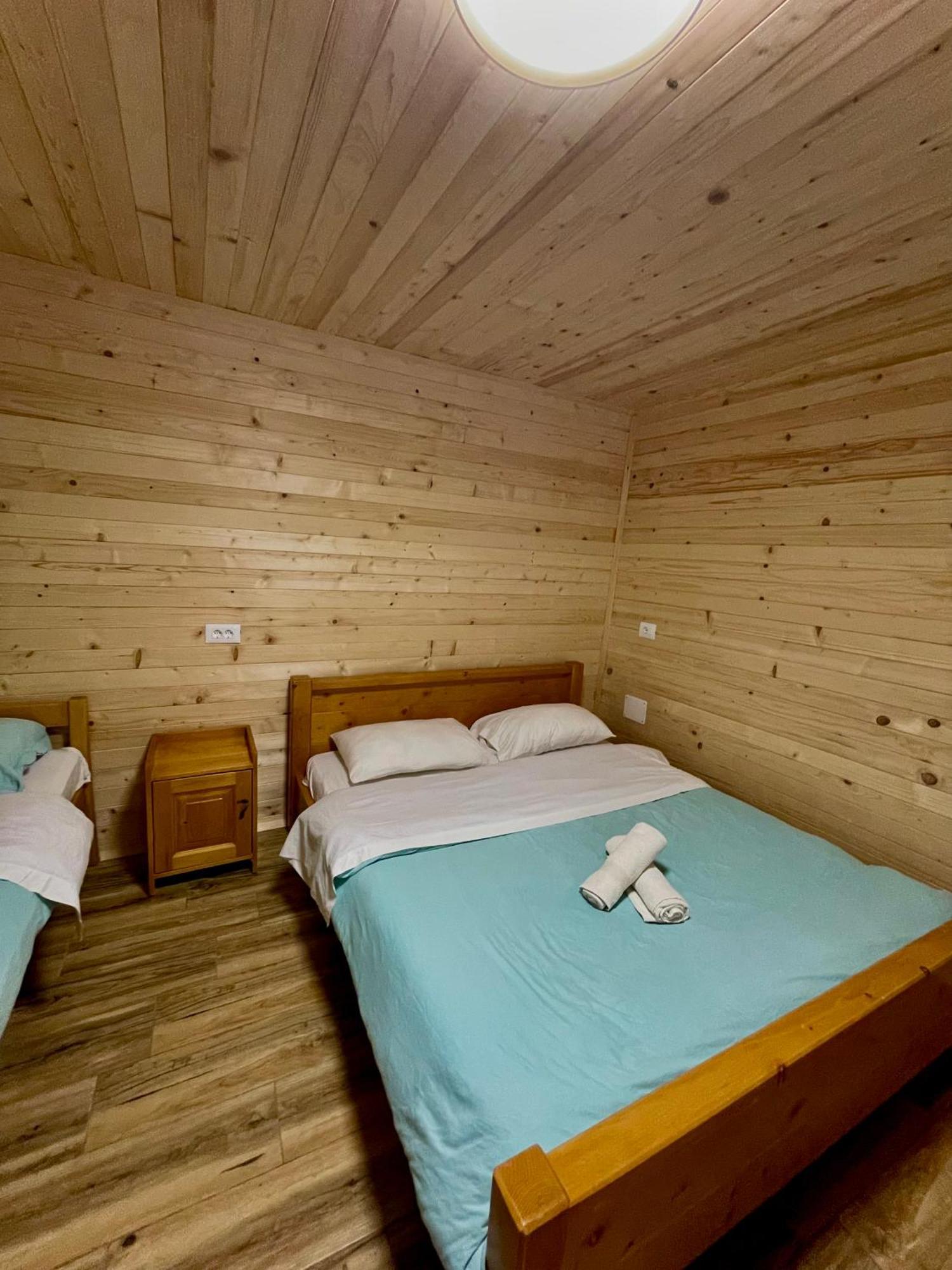 Lazer Cardaku guest house Valbone Exteriér fotografie