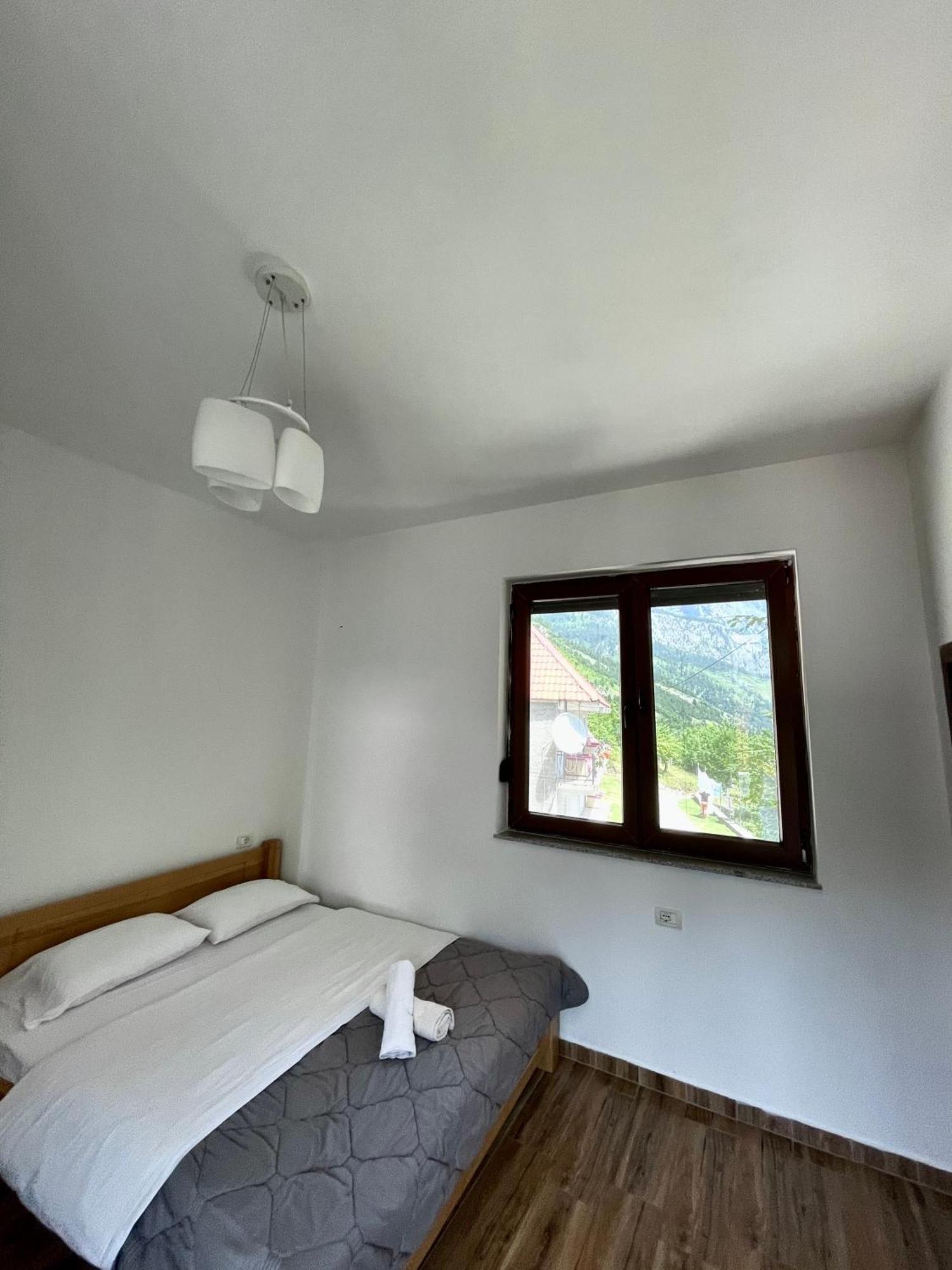Lazer Cardaku guest house Valbone Exteriér fotografie