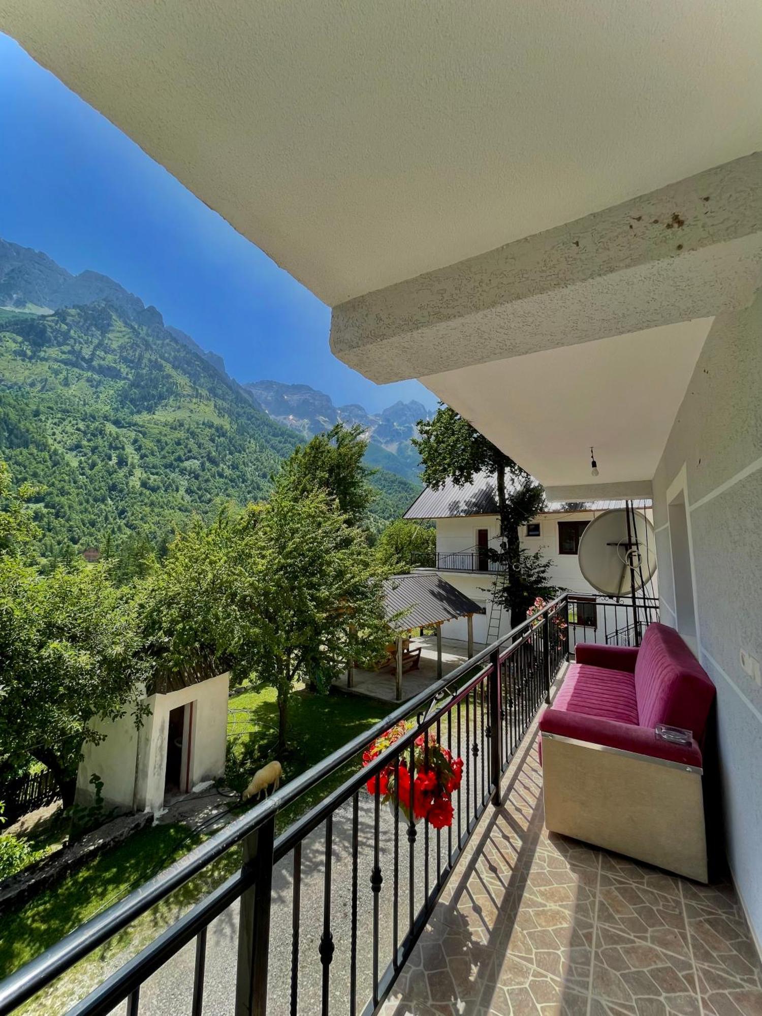 Lazer Cardaku guest house Valbone Exteriér fotografie