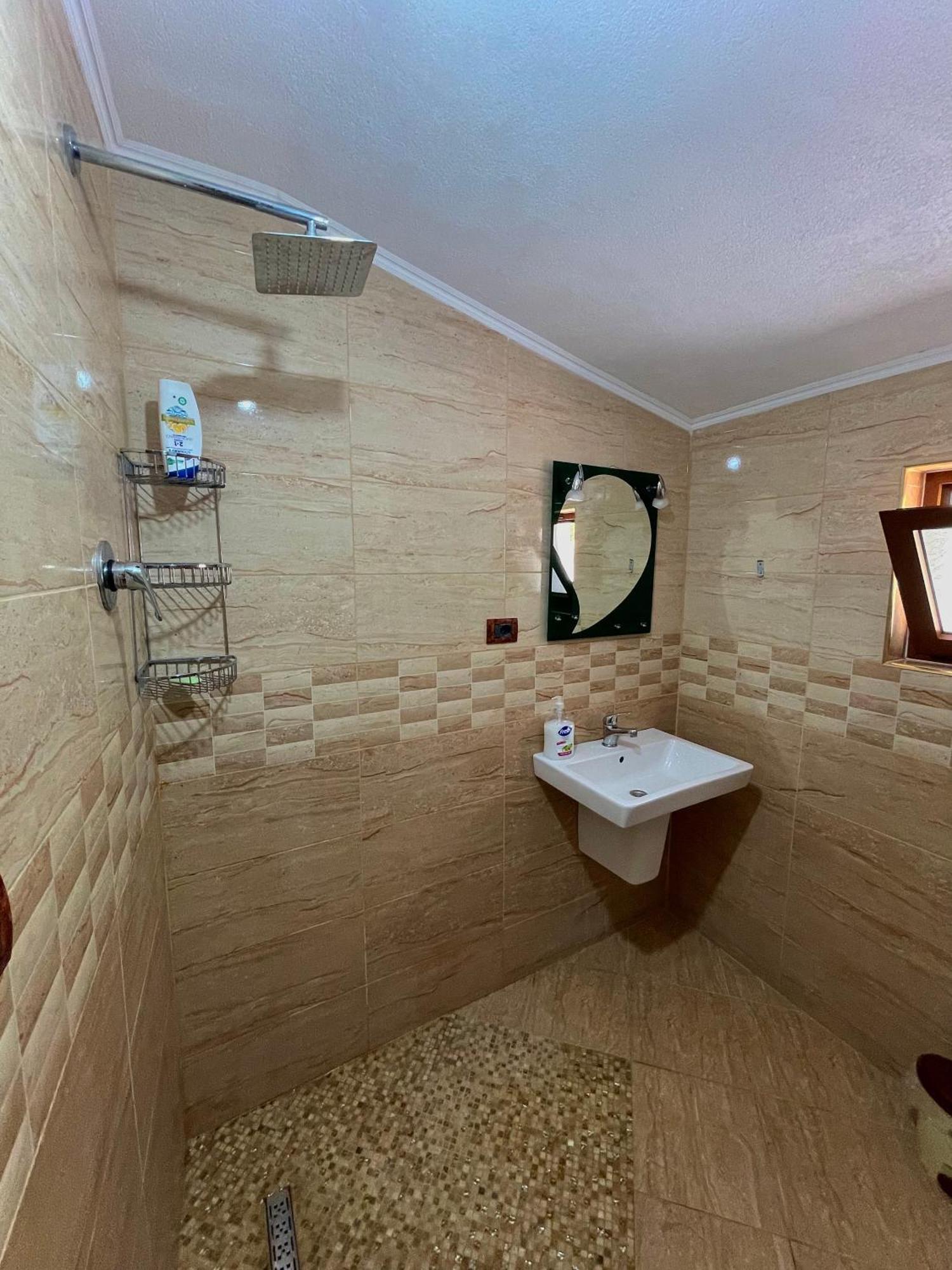 Lazer Cardaku guest house Valbone Exteriér fotografie
